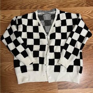 V-neck Checkered Black and White Cardigan